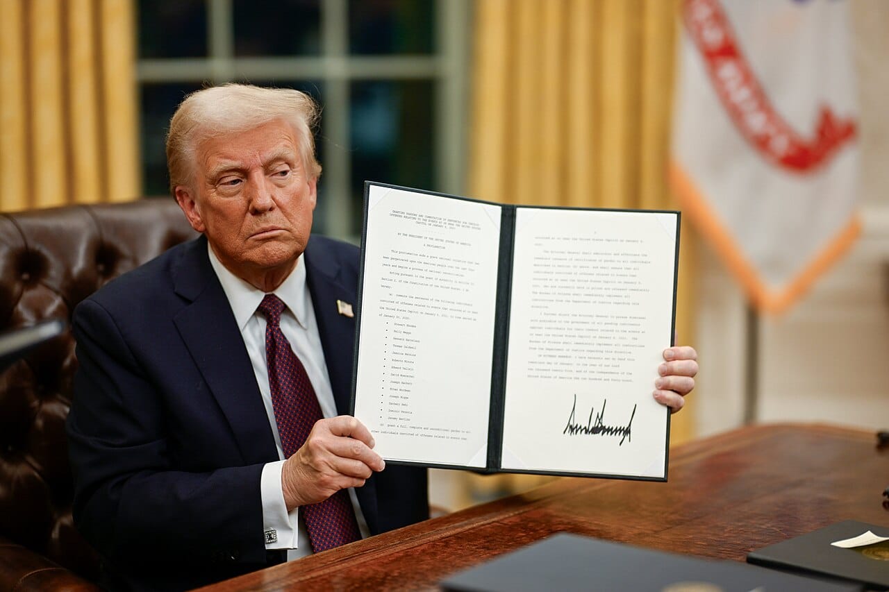 Trump's border policies are affecting European tourism to the US in 2025. Discover how stricter immigration and control measures are impacting travel.